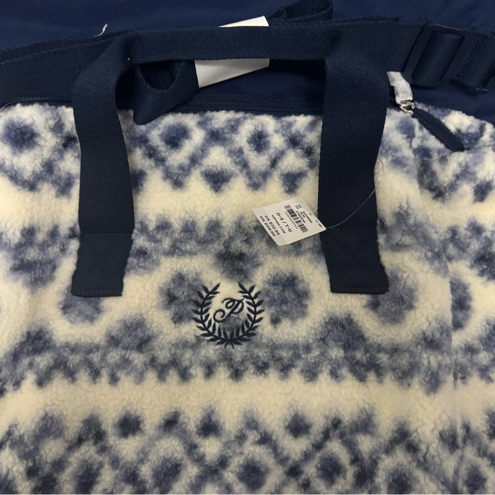 PINK Victoria's Secret Blue and Cream Patterned Tote - Picture 3 of 7